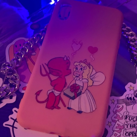 lil devil phone case👼 - Picture 2 of 4